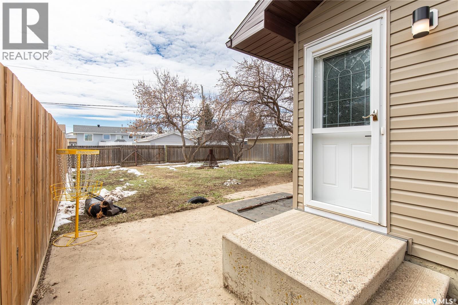1511 Glendale Street, Moose Jaw, Saskatchewan  S6H 7B3 - Photo 46 - SK034571