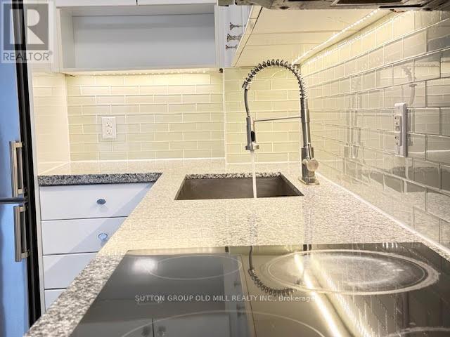 W804 - 565 Wilson Avenue W, Toronto, Ontario  M3H 0C6 - Photo 3 - C13072454