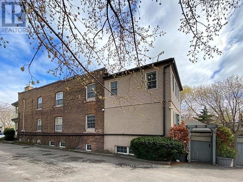 Upper - 19 Melgund Road, Toronto, Ontario  M5R 1Z9 - Photo 19 - C13072538