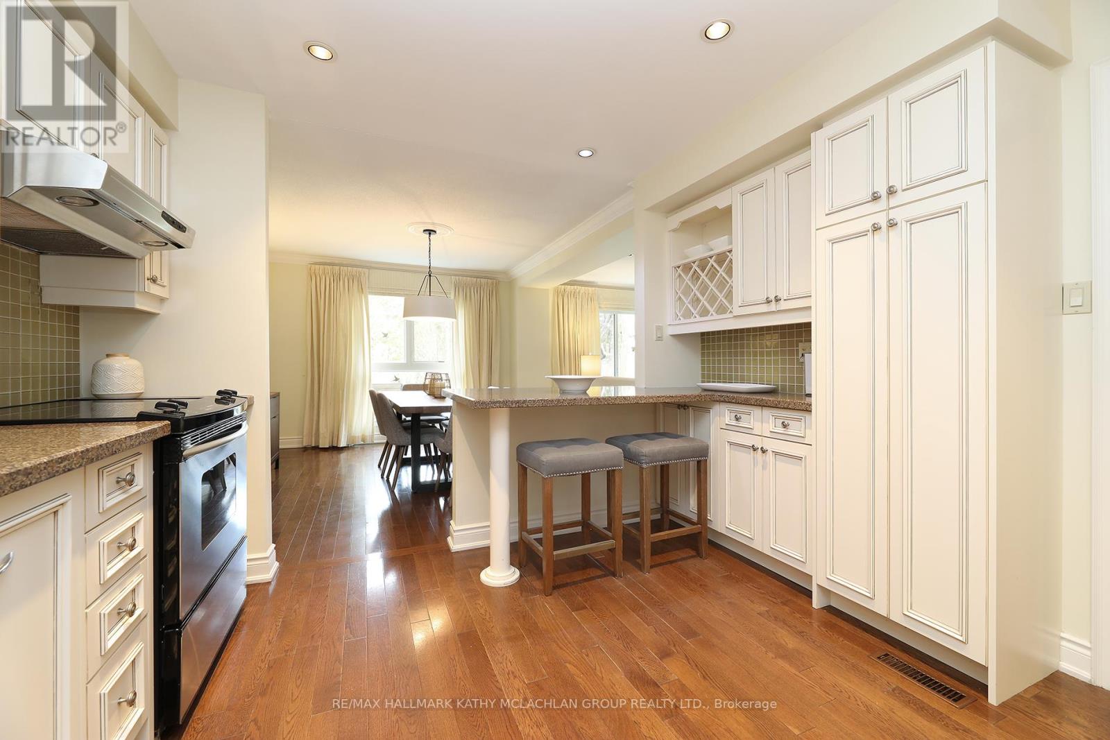 38 Crimson Millway, Toronto, Ontario  M2L 1T6 - Photo 7 - C13072598