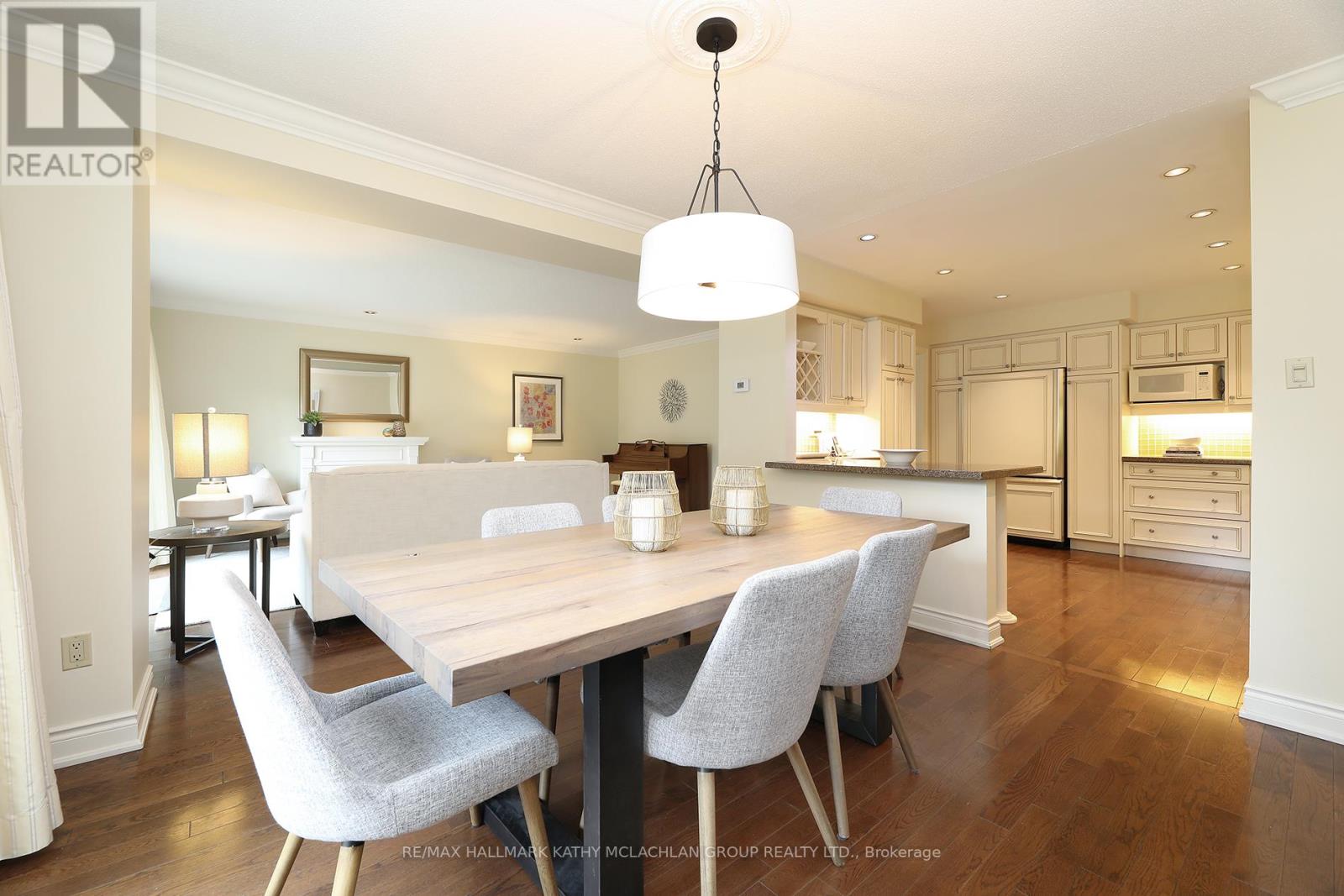 38 Crimson Millway, Toronto, Ontario  M2L 1T6 - Photo 9 - C13072598