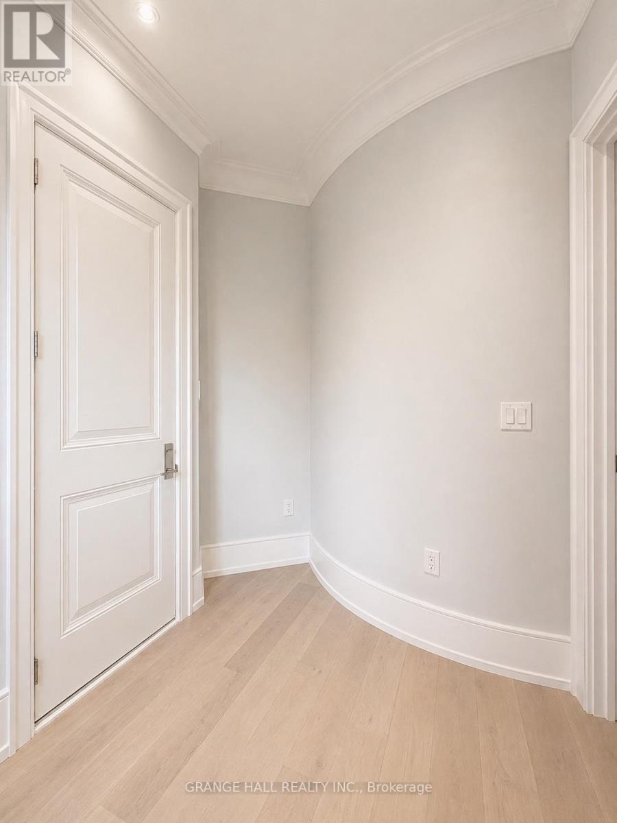 16 Barker Avenue, Toronto, Ontario  M4C 2N3 - Photo 13 - W13018612