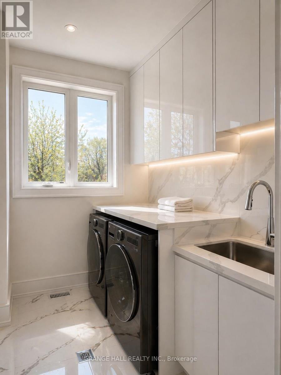 16 Barker Avenue, Toronto, Ontario  M4C 2N3 - Photo 26 - W13018612