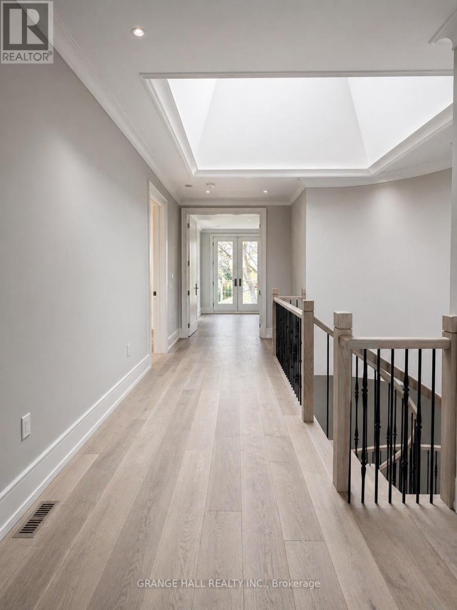 16 Barker Avenue, Toronto, Ontario  M4C 2N3 - Photo 22 - W13018612