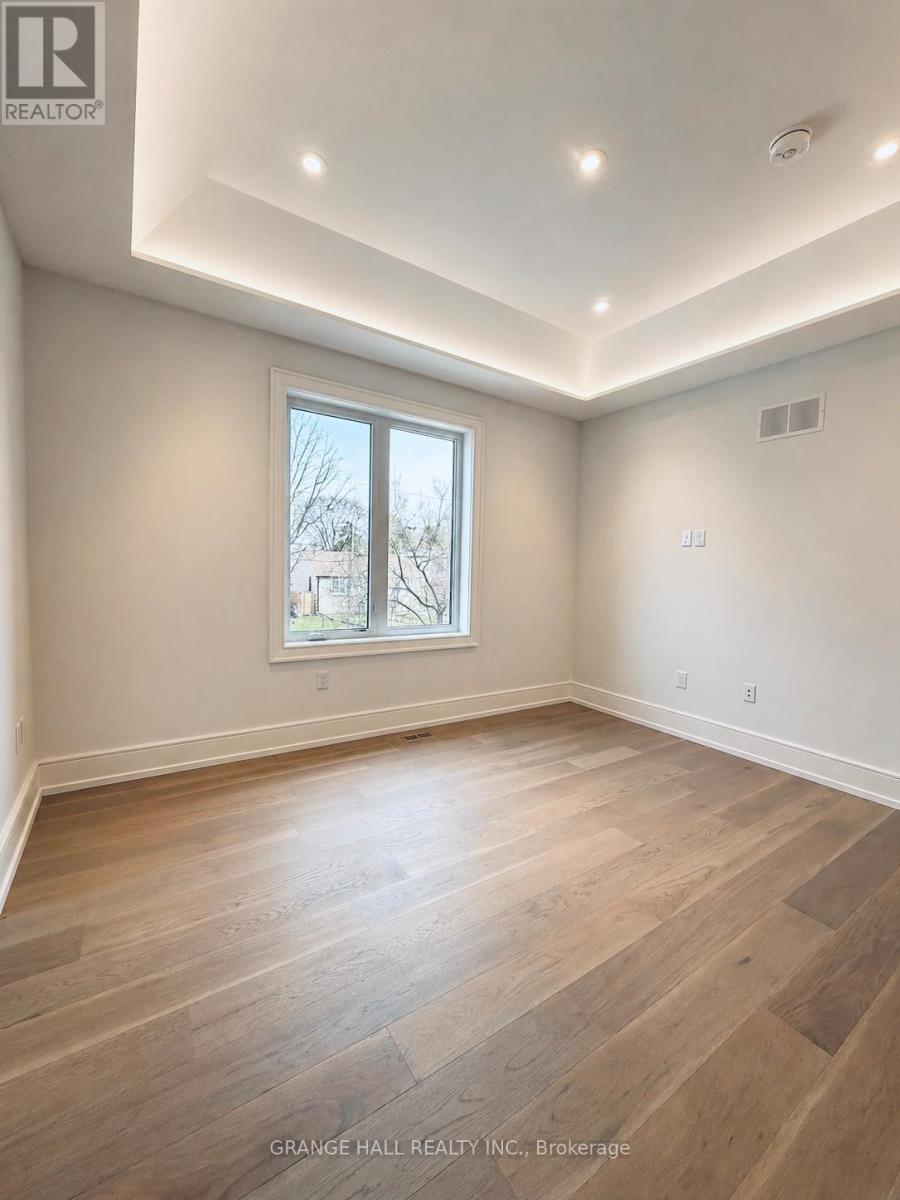 16 Barker Avenue, Toronto, Ontario  M4C 2N3 - Photo 30 - W13018612