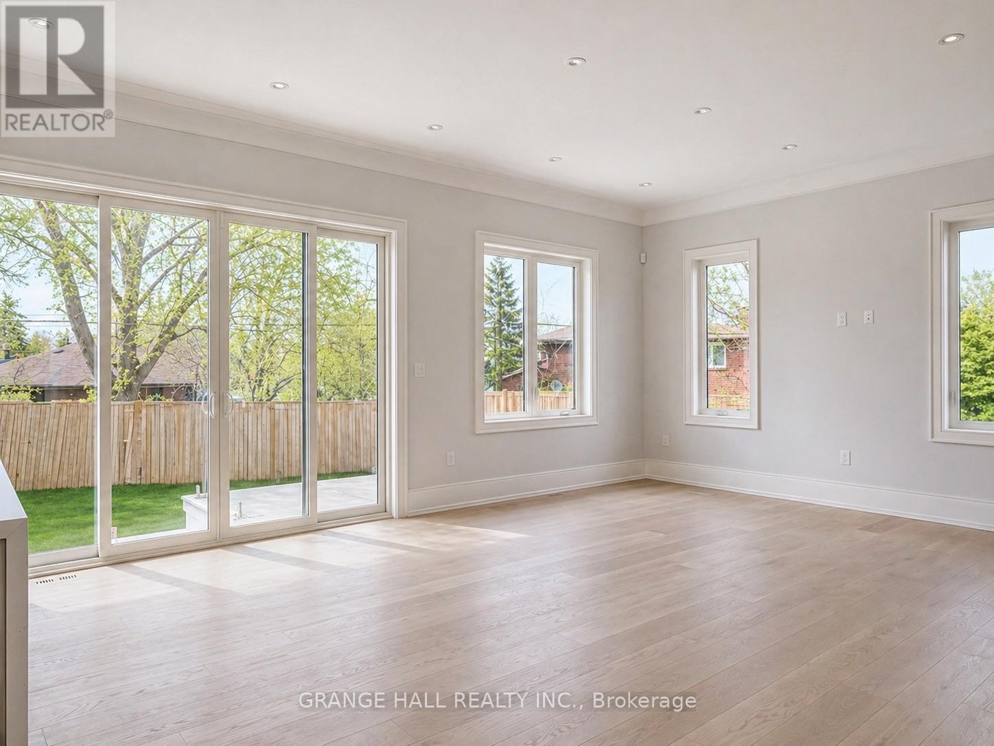 16 Barker Avenue, Toronto, Ontario  M4C 2N3 - Photo 45 - W13018612