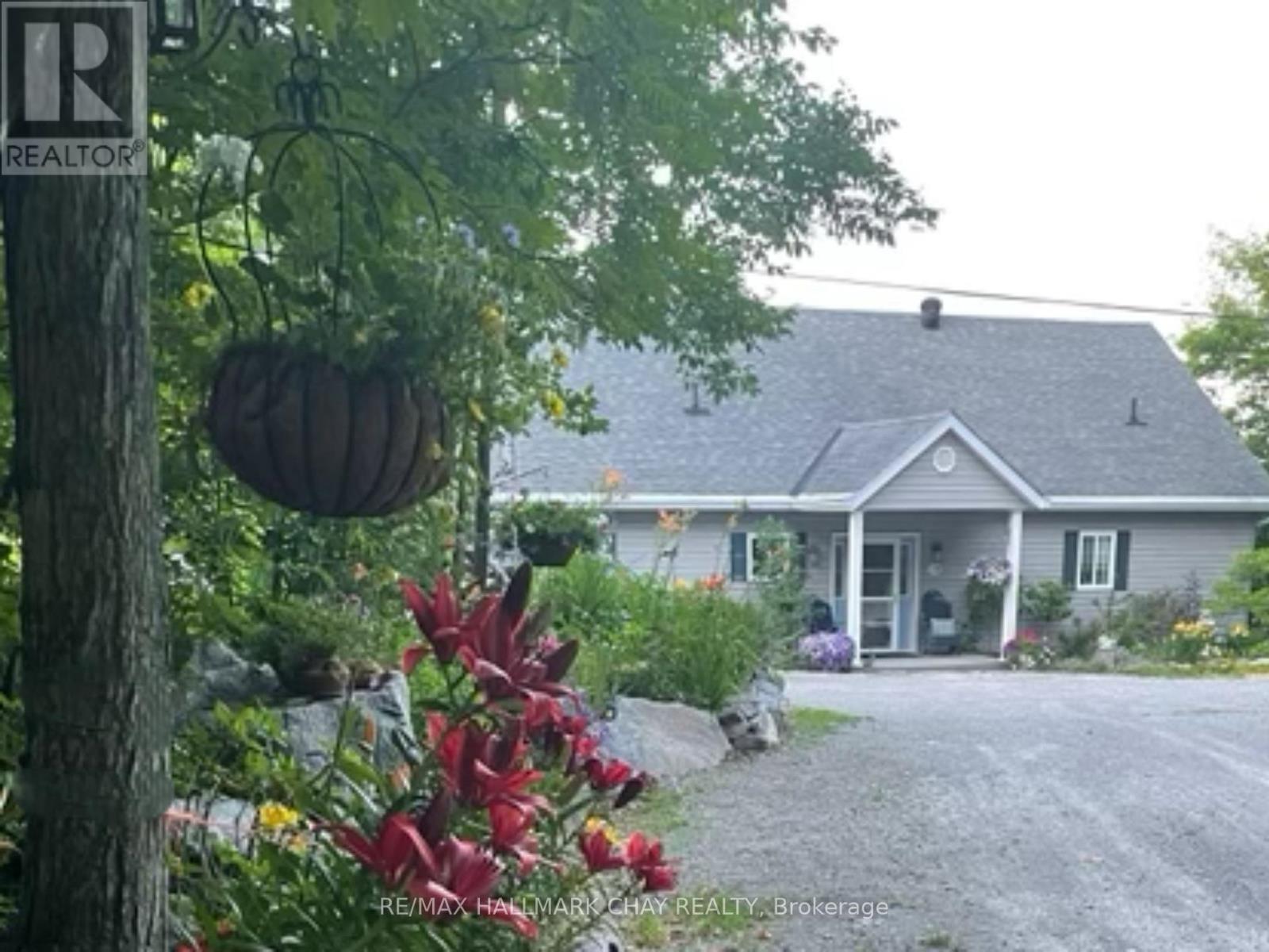 137 Pickerel Point Road, Georgian Bay, Ontario  L0K 1S0 - Photo 6 - X12808518