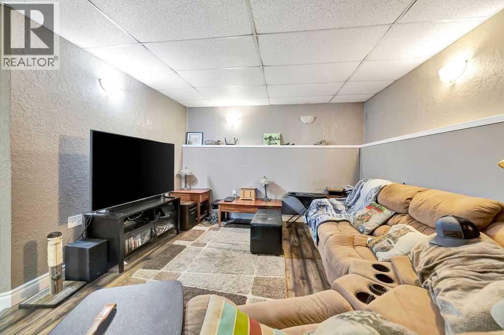 1206 1 Avenue, Wainwright, Alberta  T9W 5A1 - Photo 28 - A2307190