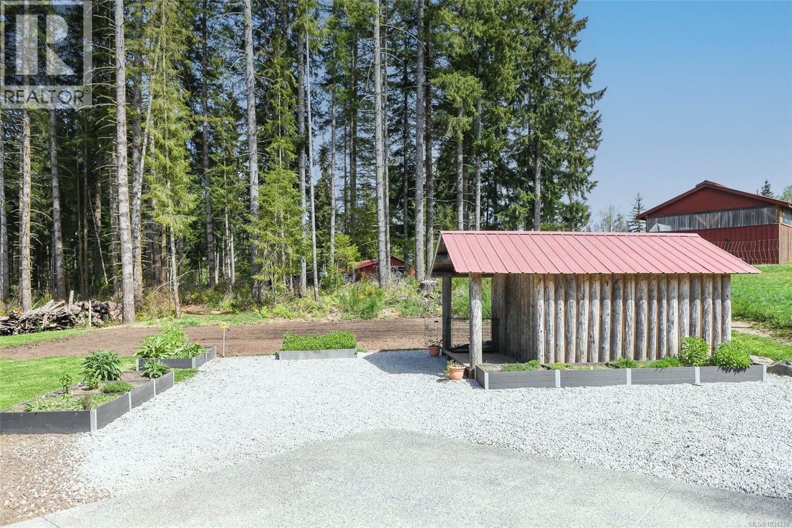 7594 Island Hwy N, Merville, British Columbia  V9N 1G3 - Photo 5 - 1034278