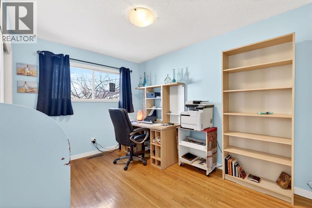 3707 Glenbrook Drive SW, Calgary, Alberta  T3E 4L8 - Photo 17 - A2293969