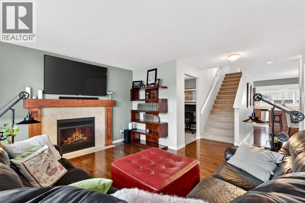 27 Copperpond Heights Se, Calgary, Alberta  T2Z 0W8 - Photo 6 - A2306528