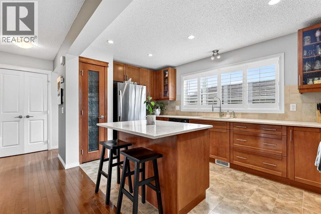 27 Copperpond Heights Se, Calgary, Alberta  T2Z 0W8 - Photo 14 - A2306528