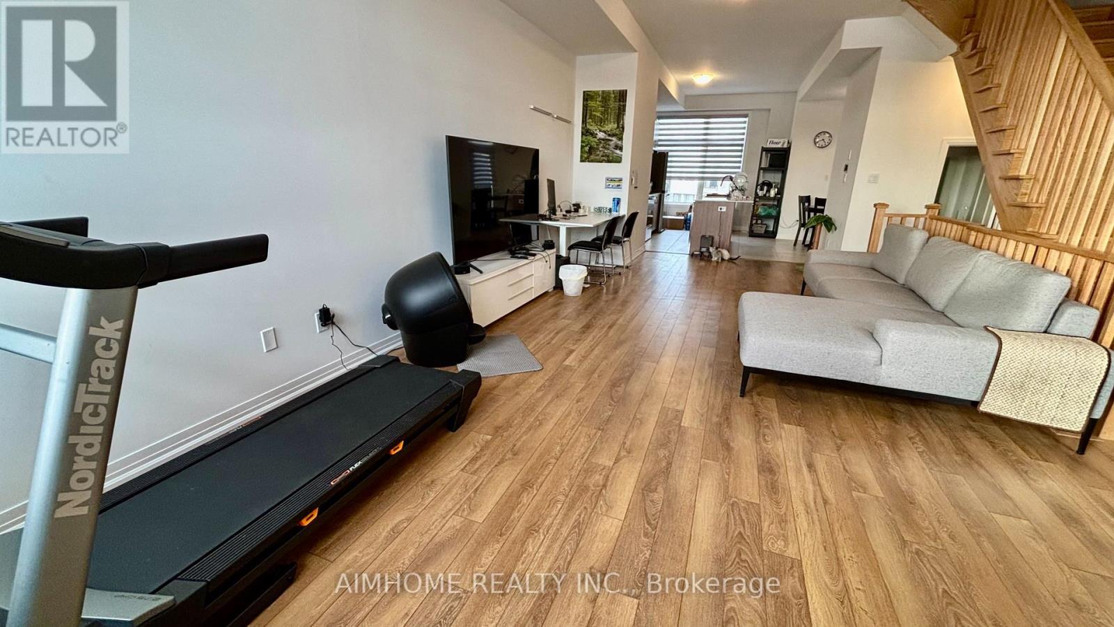 143 Markland Street, Markham, Ontario  L6C 2V6 - Photo 6 - N13072452