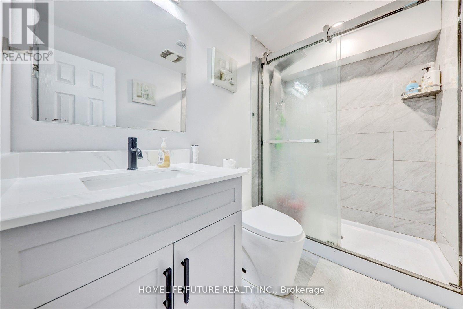 70 Mohandas Drive, Markham, Ontario  L3S 0E4 - Photo 17 - N13072456