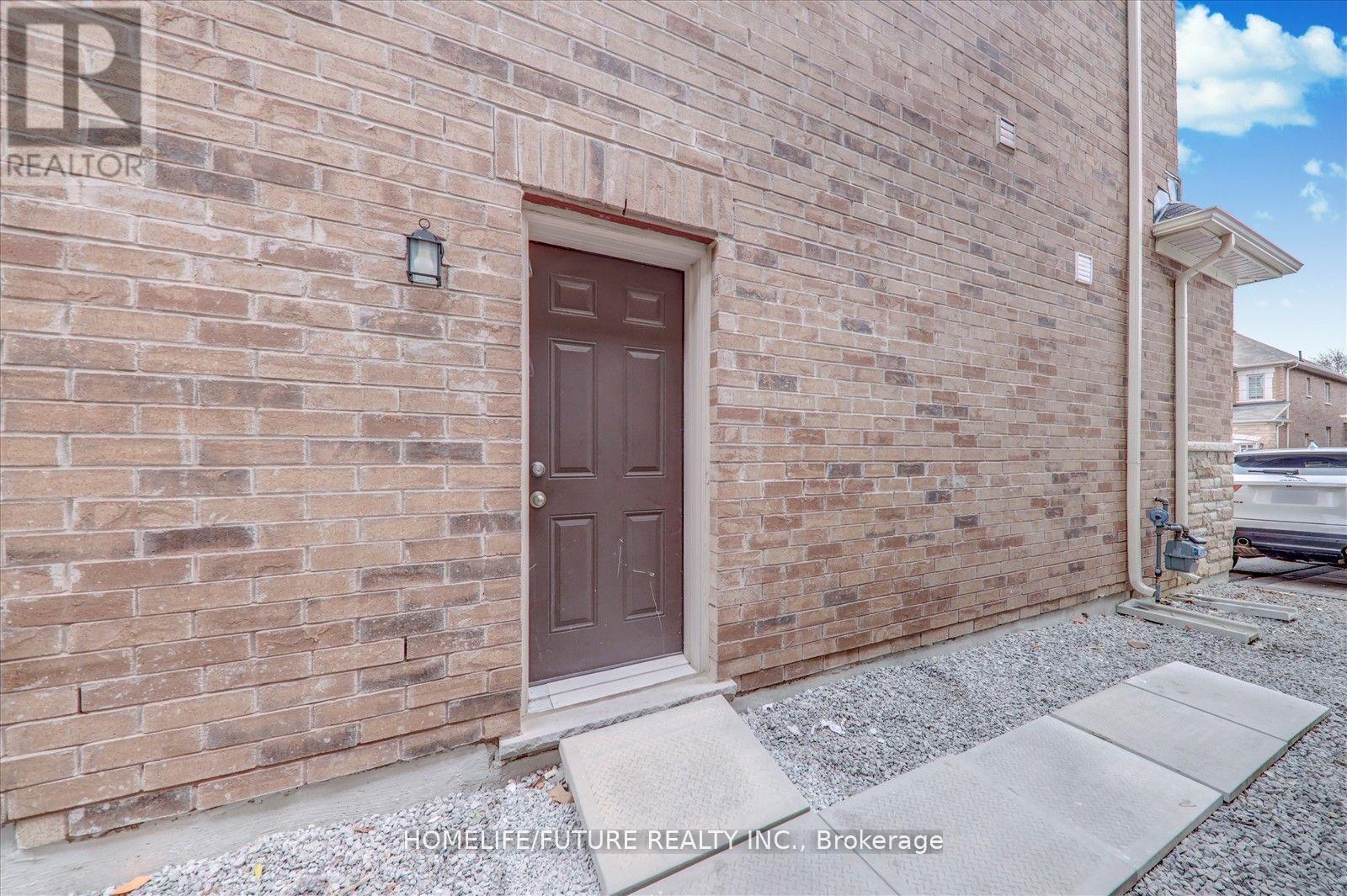 70 Mohandas Drive, Markham, Ontario  L3S 0E4 - Photo 24 - N13072456