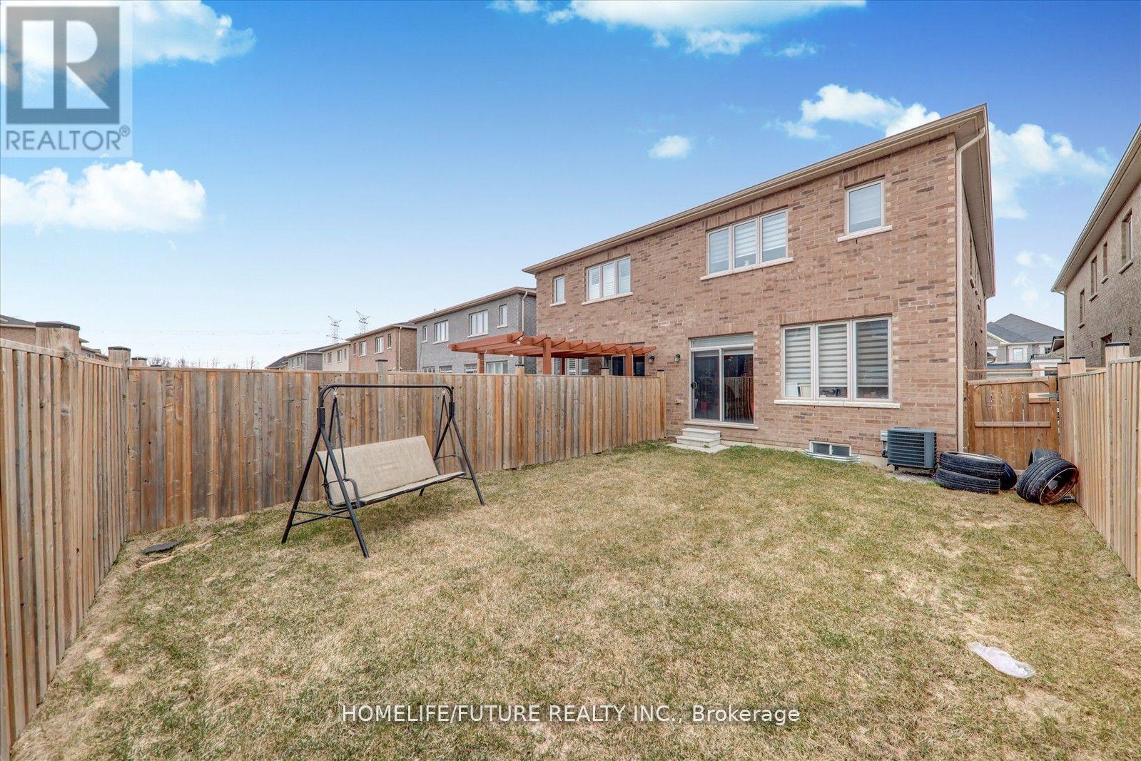 70 Mohandas Drive, Markham, Ontario  L3S 0E4 - Photo 25 - N13072456