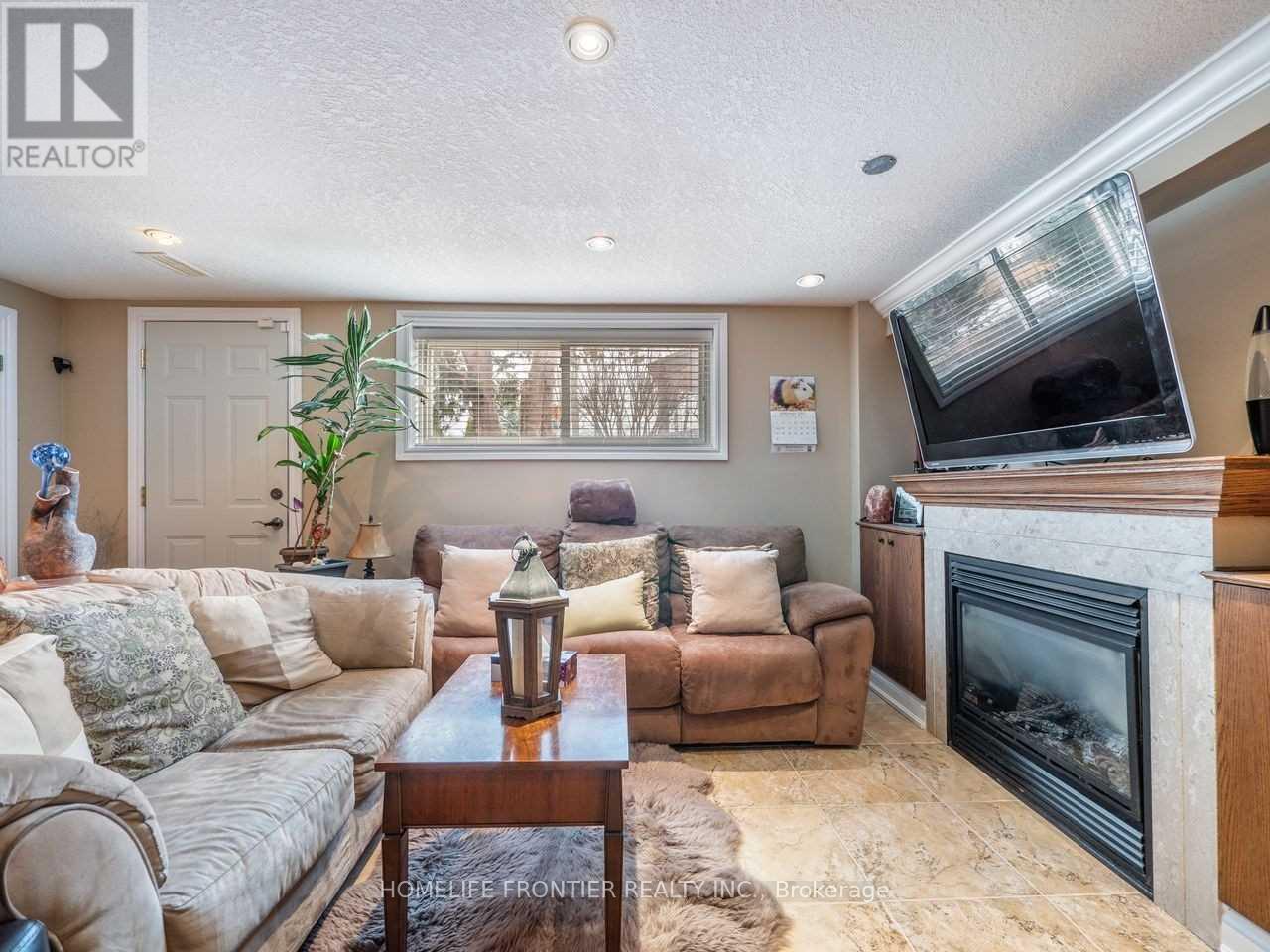 1049 7th Line S, Innisfil, Ontario  M5M 2H1 - Photo 18 - N13072490