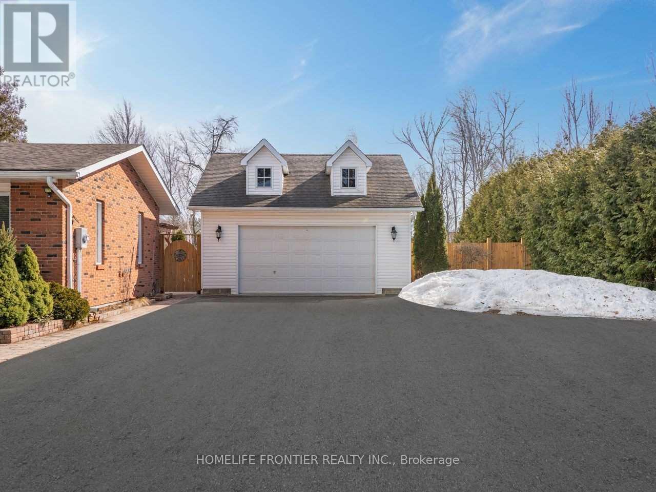 1049 7th Line S, Innisfil, Ontario  M5M 2H1 - Photo 2 - N13072490
