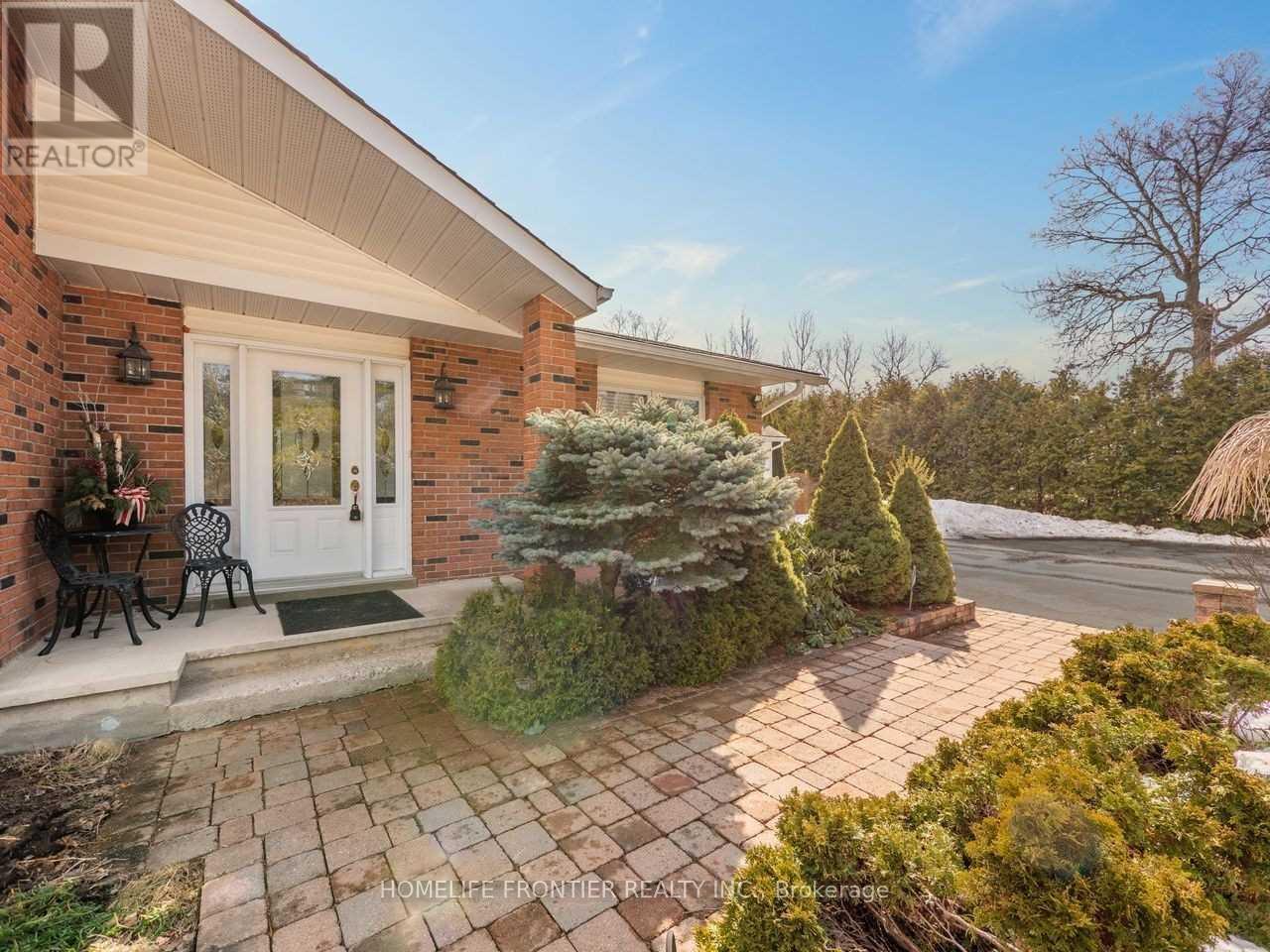 1049 7th Line S, Innisfil, Ontario  M5M 2H1 - Photo 3 - N13072490