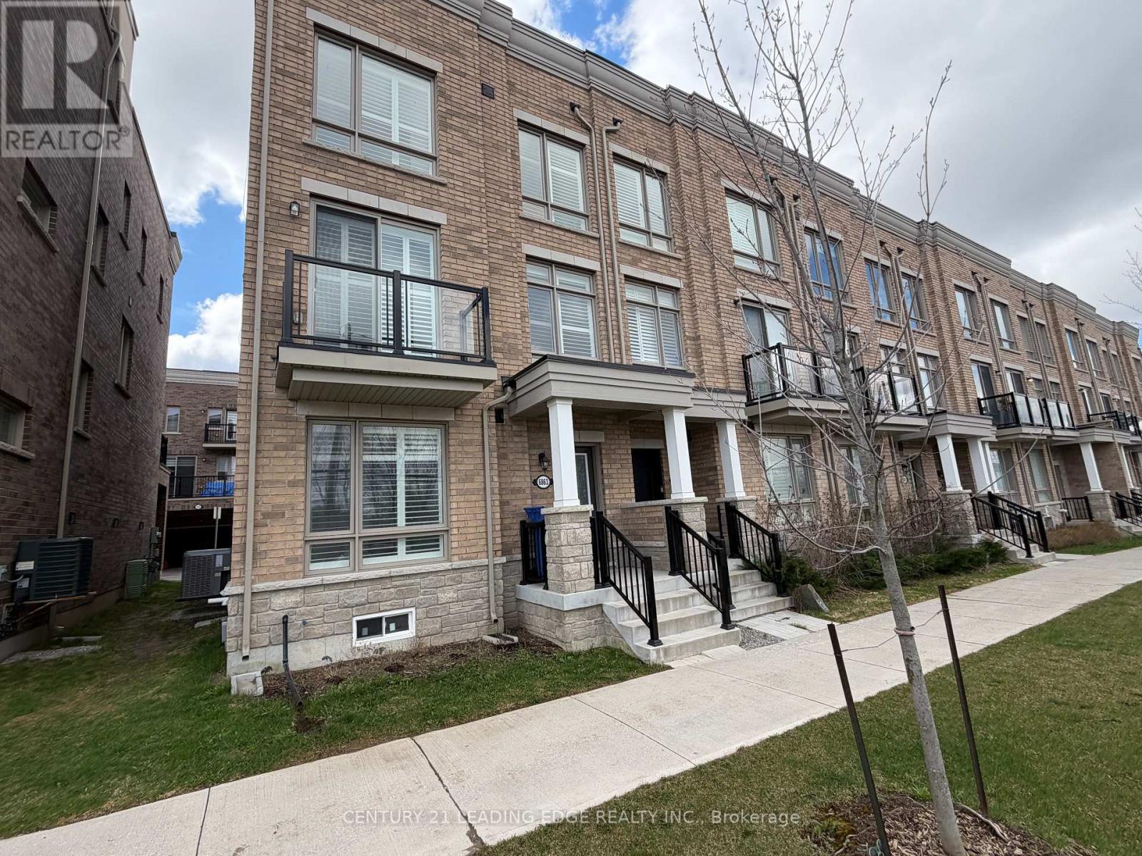 6863 Main Street, Whitchurch-Stouffville, Ontario  L4A 4X2 - Photo 2 - N13072496