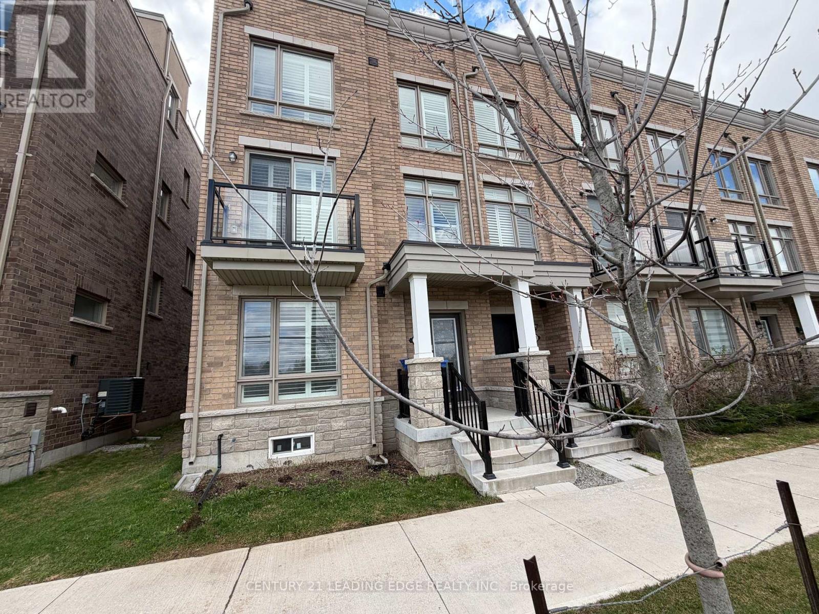 6863 Main Street, Whitchurch-Stouffville, Ontario  L4A 4X2 - Photo 3 - N13072496