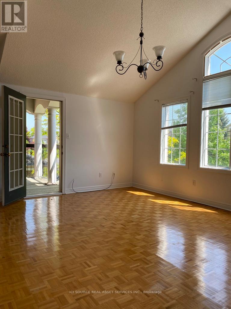 Upper Level - 169 Matthew Drive, Vaughan, Ontario  L4L 9B1 - Photo 2 - N13072554