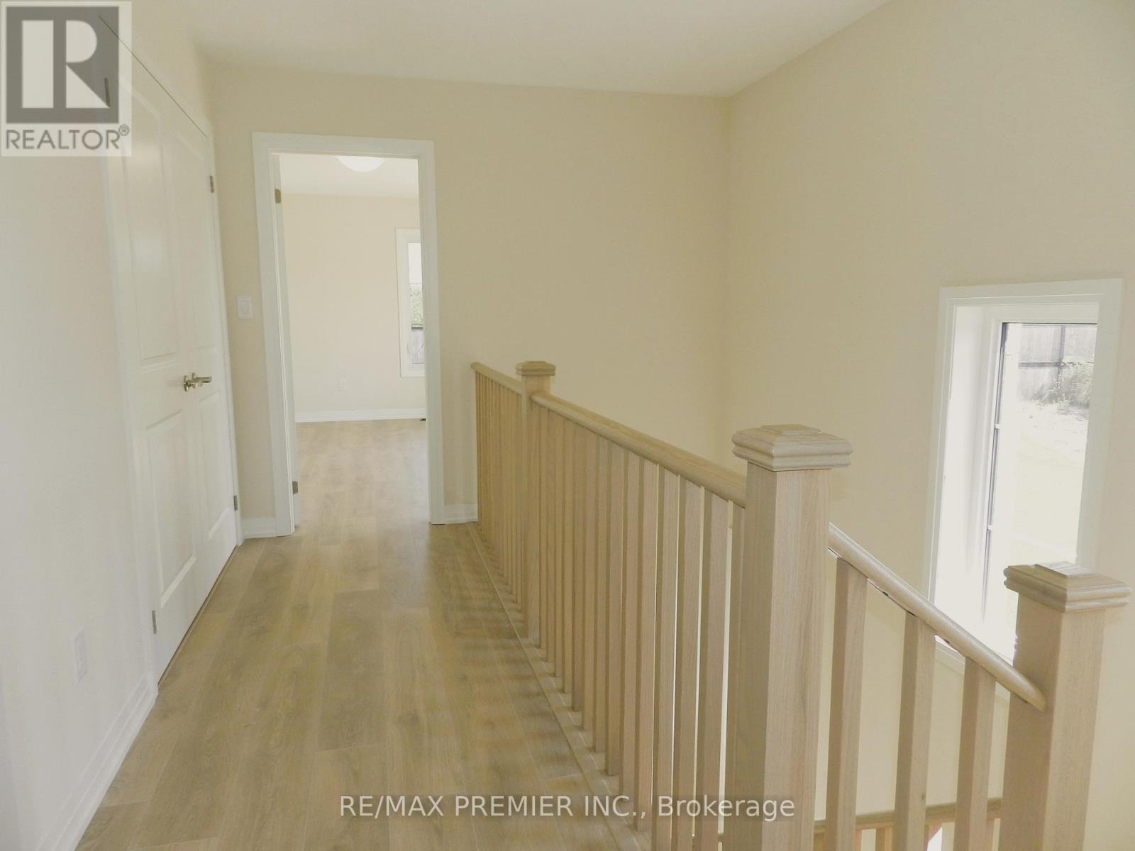 94 Turnberry Lane, Barrie (Painswick South), Ontario  L4N 6K7 - Photo 5 - S13072450