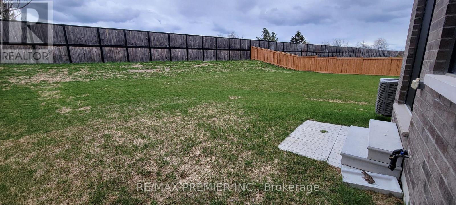 94 Turnberry Lane, Barrie (Painswick South), Ontario  L4N 6K7 - Photo 9 - S13072450