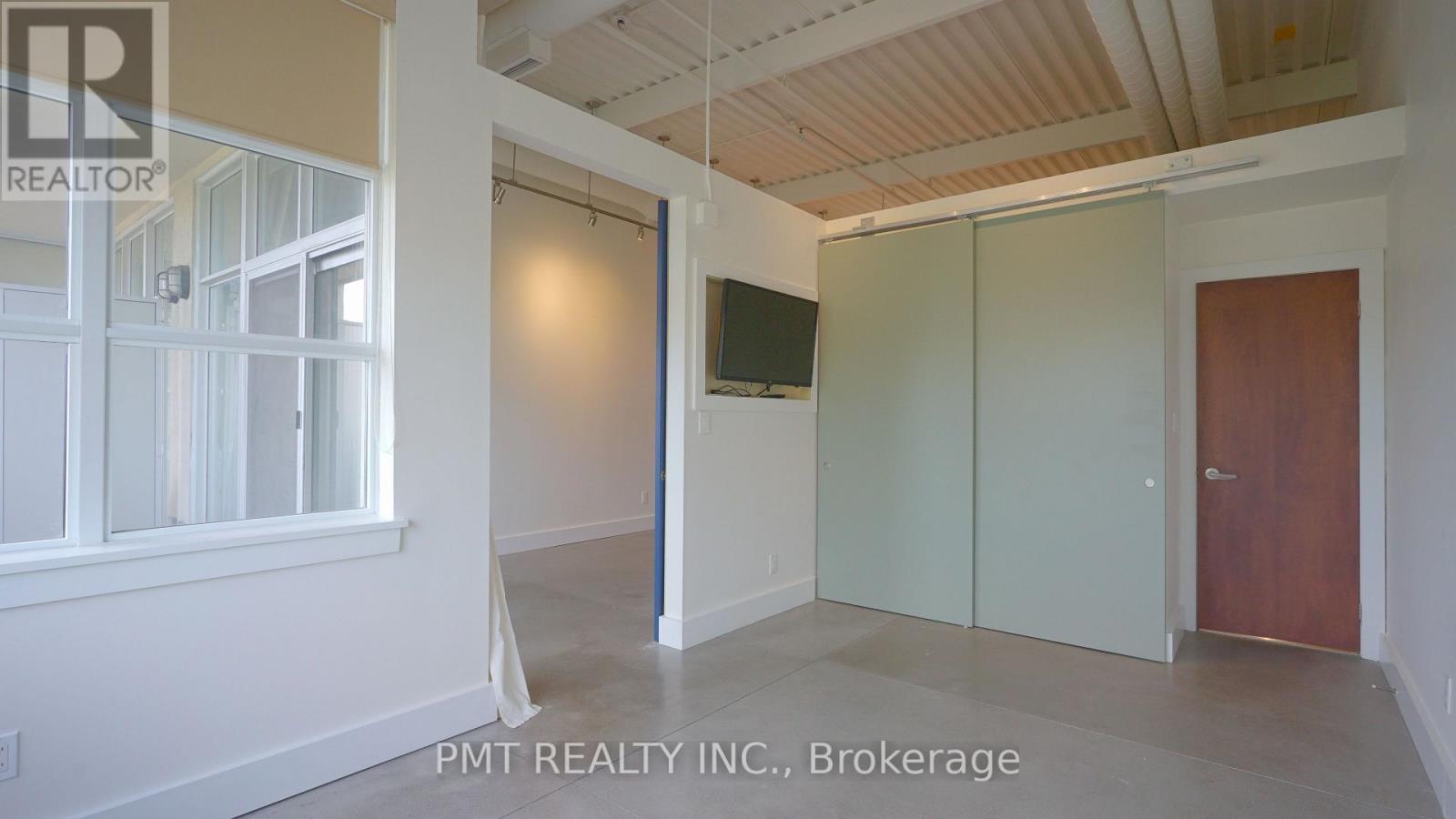 302 - 550 Hopewell Avenue, Toronto, Ontario  M6E 2S6 - Photo 13 - W13072508