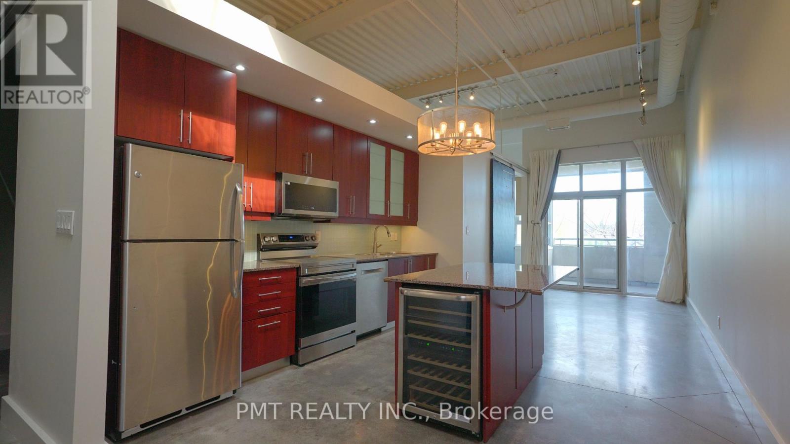 302 - 550 Hopewell Avenue, Toronto, Ontario  M6E 2S6 - Photo 2 - W13072508