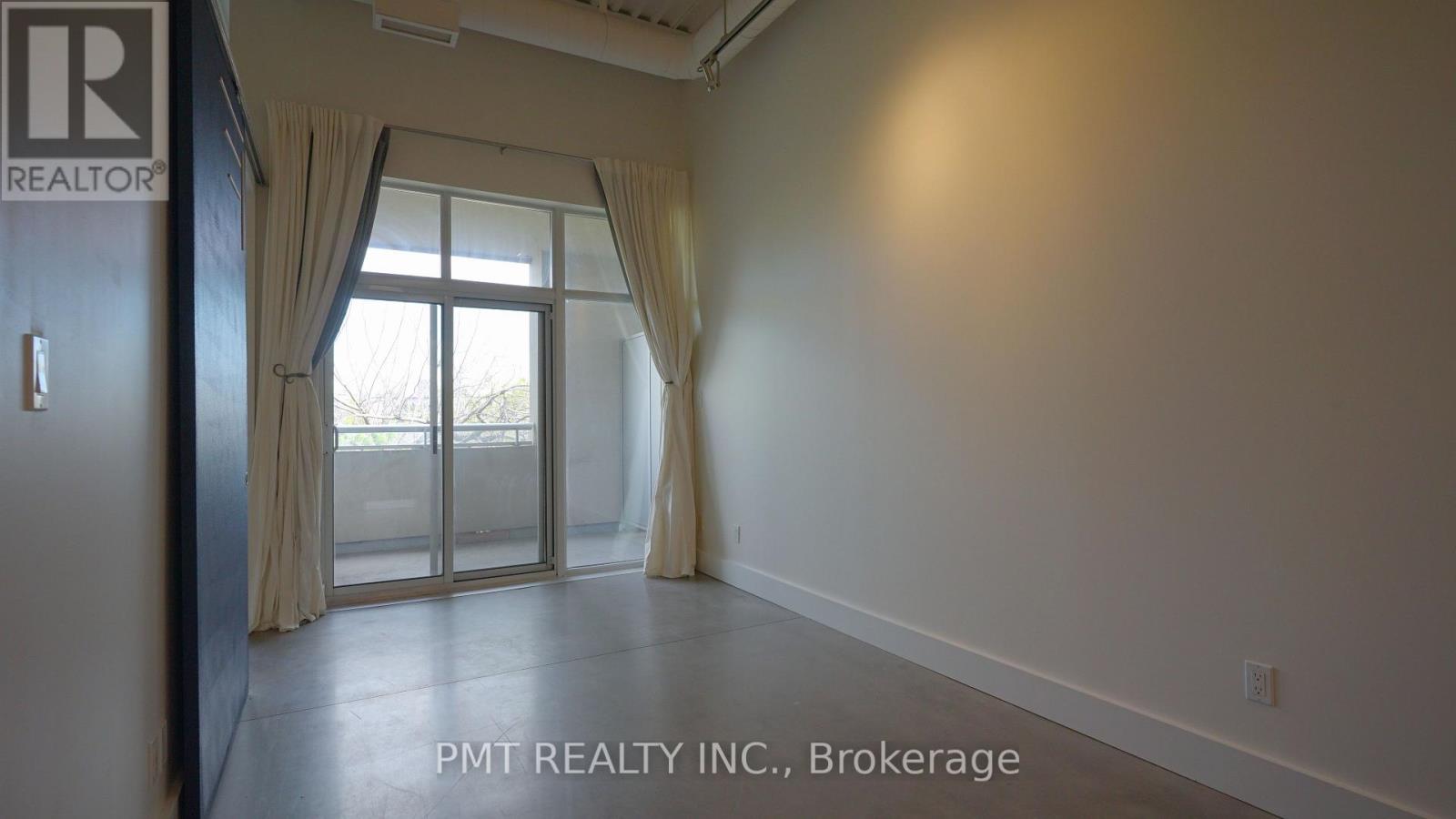 302 - 550 Hopewell Avenue, Toronto, Ontario  M6E 2S6 - Photo 9 - W13072508