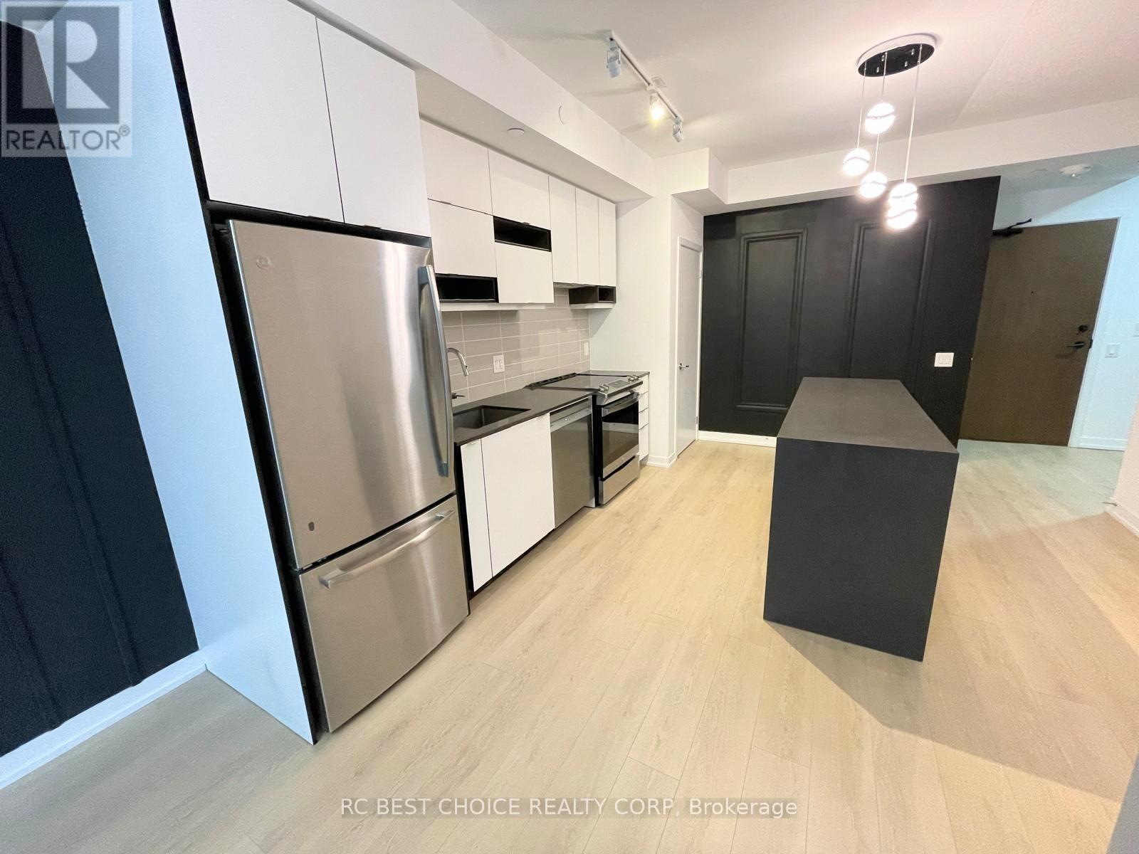 1302 - 4065 Confederation Parkway, Mississauga, Ontario  L5B 0L4 - Photo 5 - W13072516