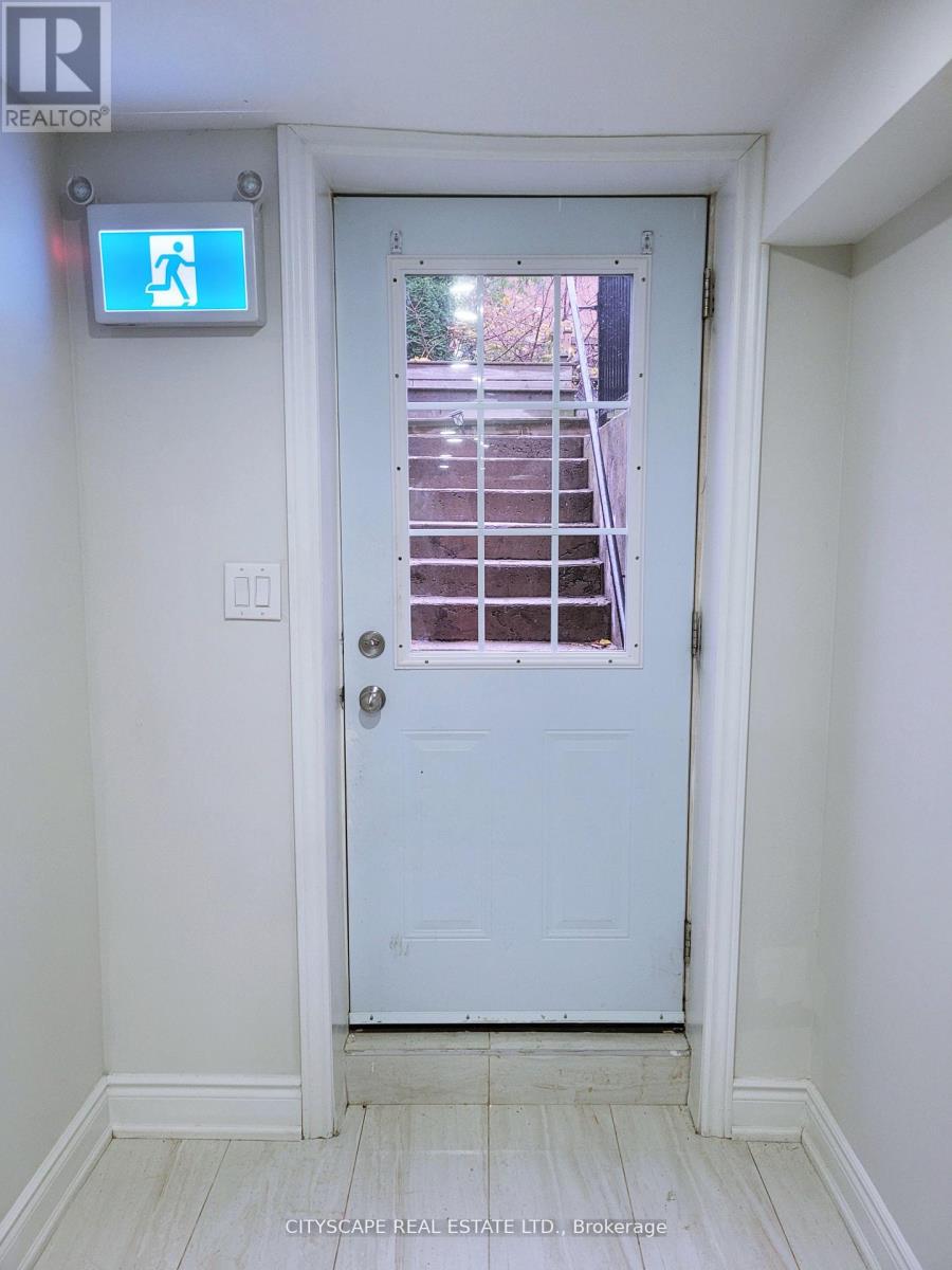 Bsmt - 3754 Milkwood Crescent, Mississauga, Ontario  L5N 8H3 - Photo 3 - W13072546