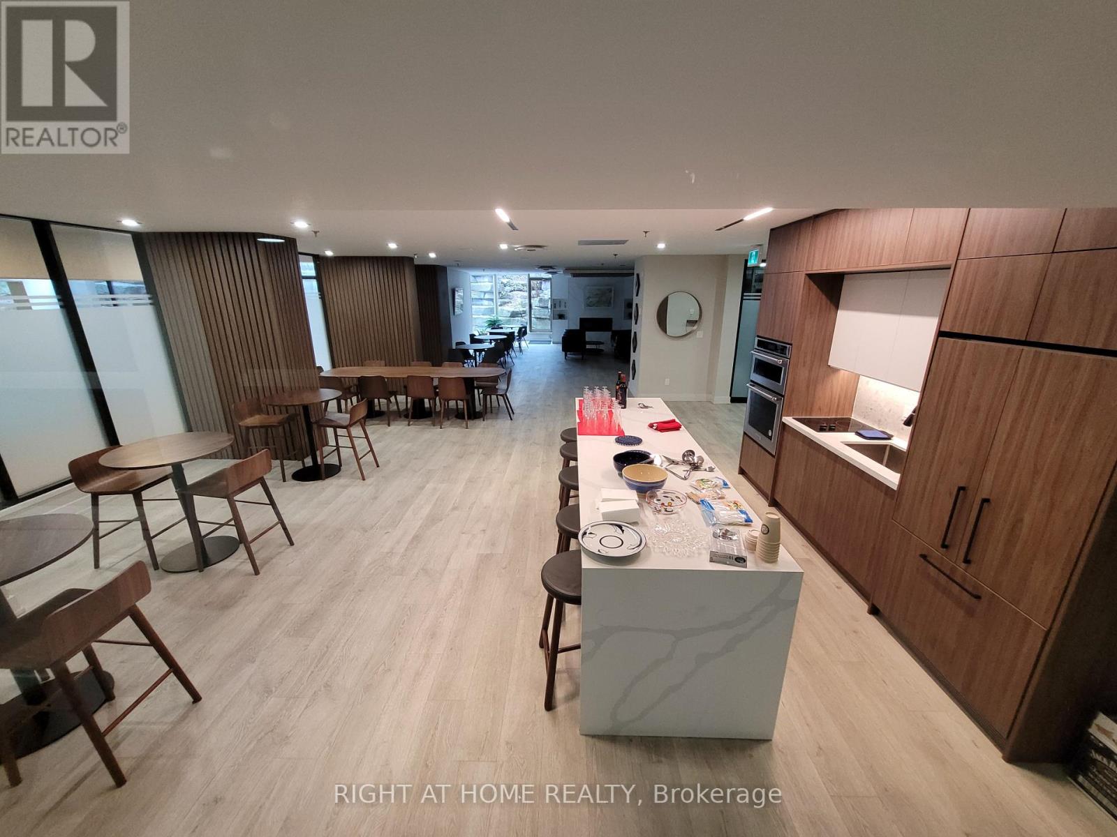 332 - 22 Southport Street, Toronto, Ontario  M6S 4Y9 - Photo 23 - W13072576