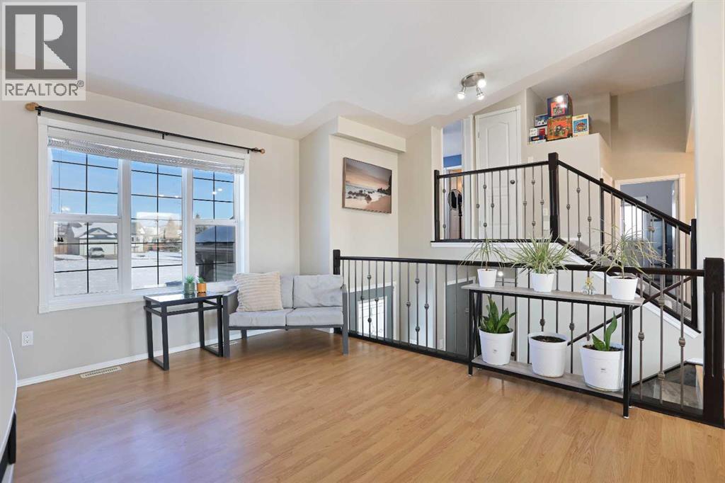 11 Upland Bay W, Brooks, Alberta  T1R 1N1 - Photo 5 - A2288677