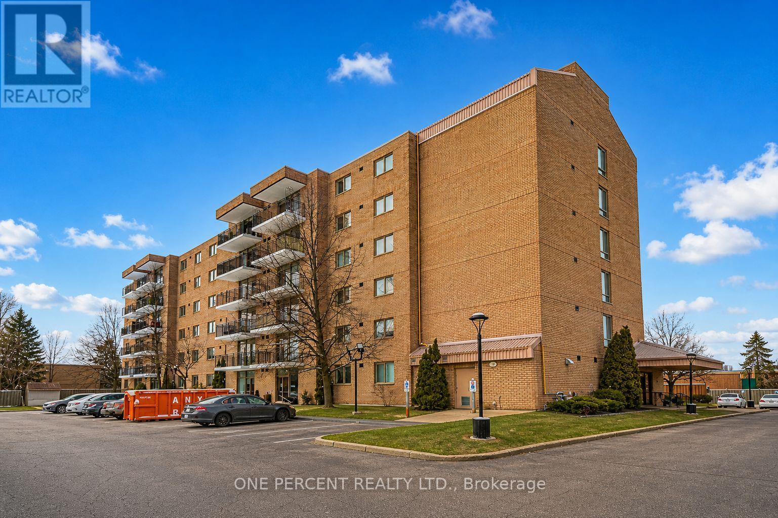 25 - 16 Fourth Street, Orangeville, Ontario  L9W 4N7 - Photo 2 - W12979738