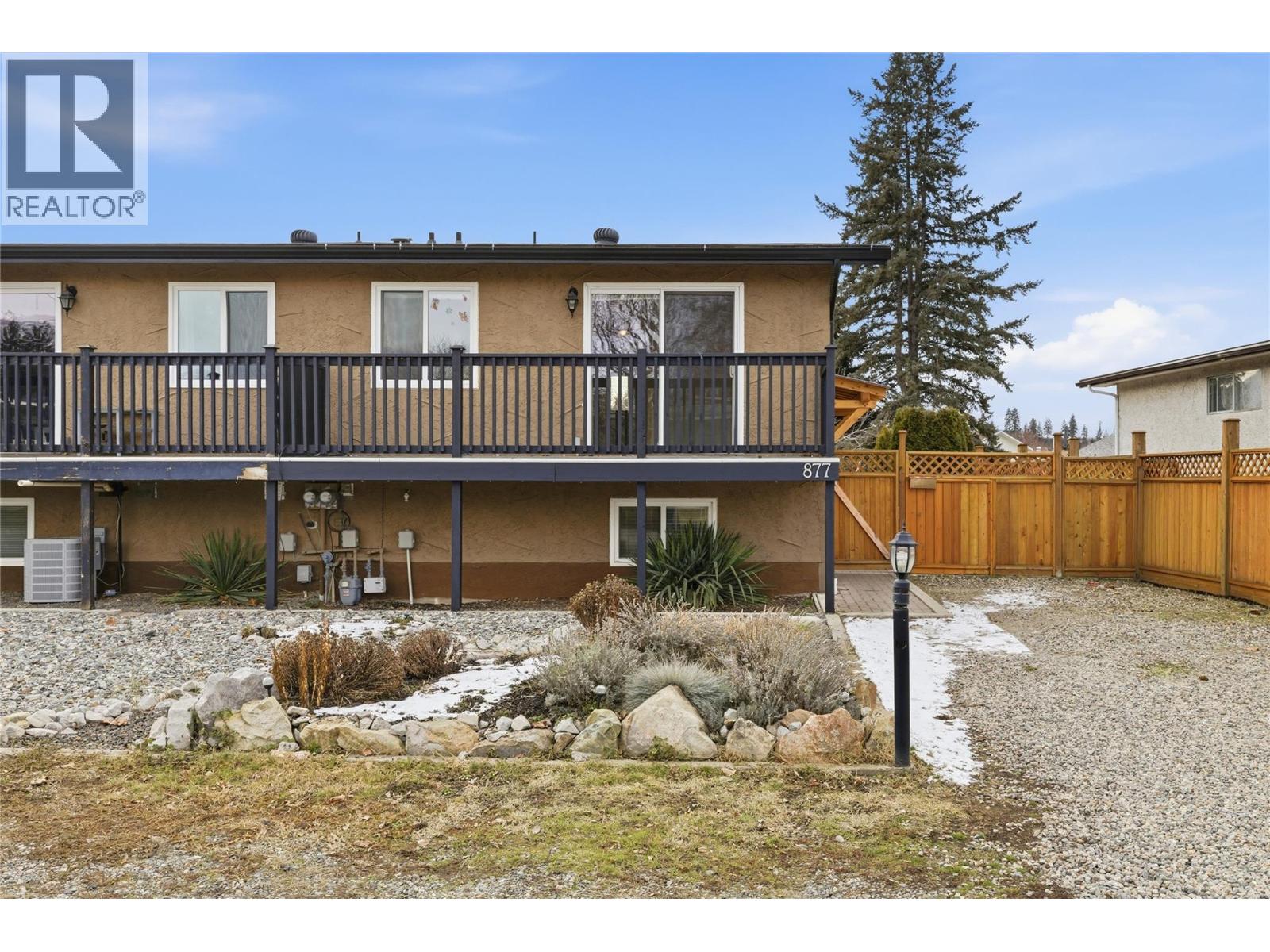 877 Tataryn Road, Kelowna, British Columbia  V1X 1N6 - Photo 1 - 10385644