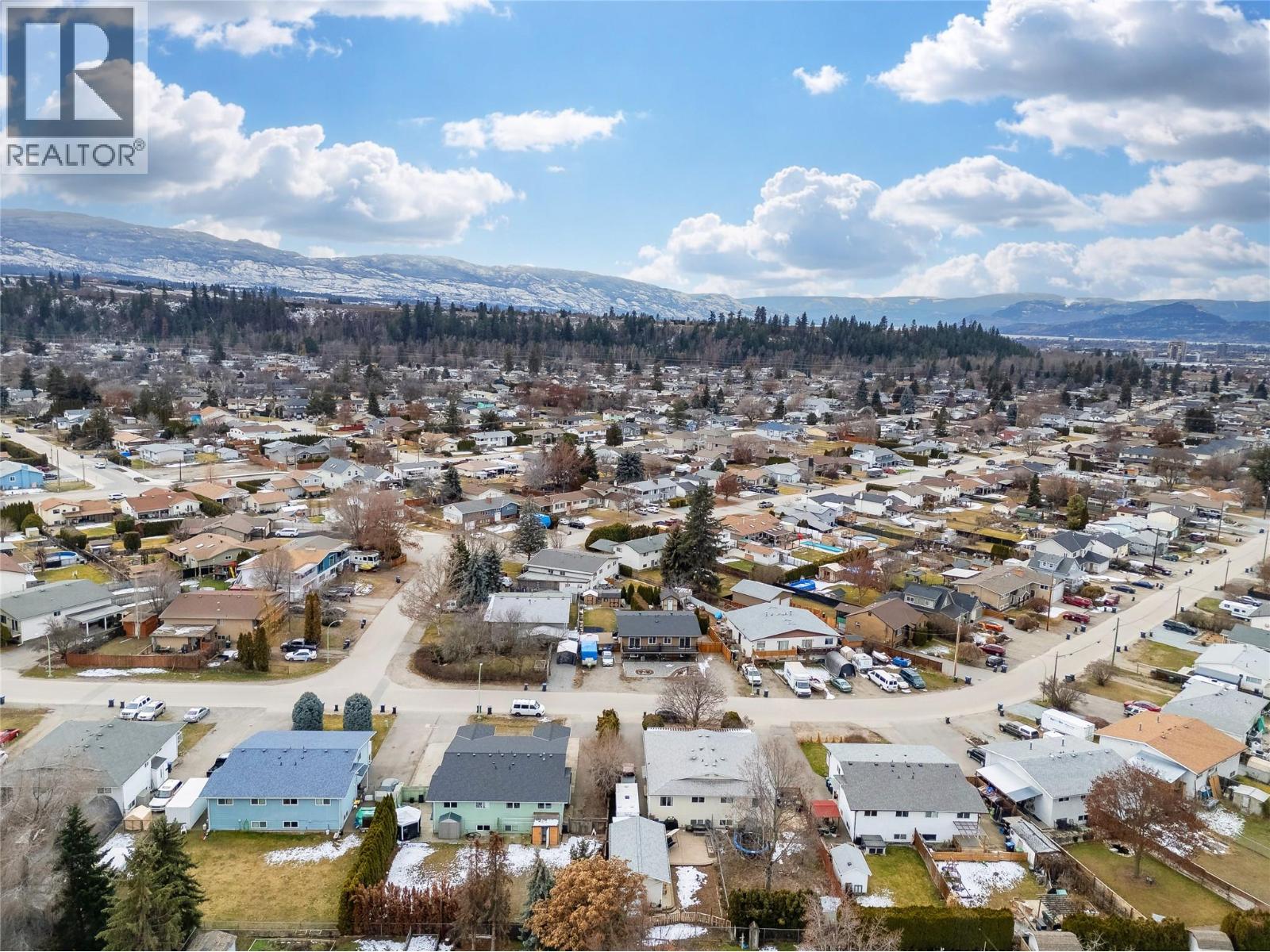 877 Tataryn Road, Kelowna, British Columbia  V1X 1N6 - Photo 39 - 10385644
