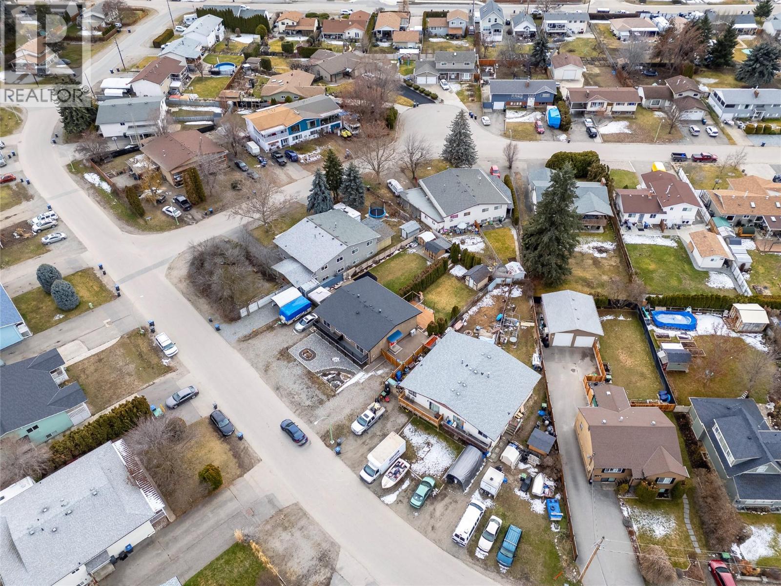 877 Tataryn Road, Kelowna, British Columbia  V1X 1N6 - Photo 41 - 10385644