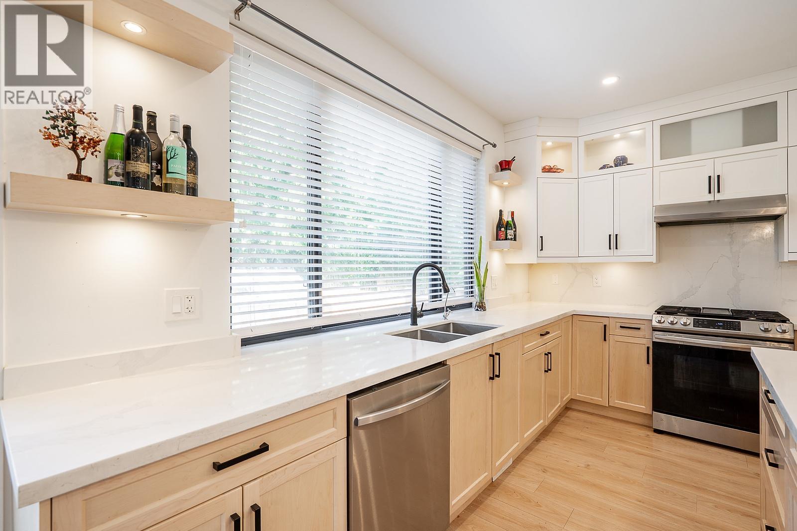23049 SE 134 Loop, Maple Ridge, British Columbia  V4R 0E6 - Photo 13 - R3117728
