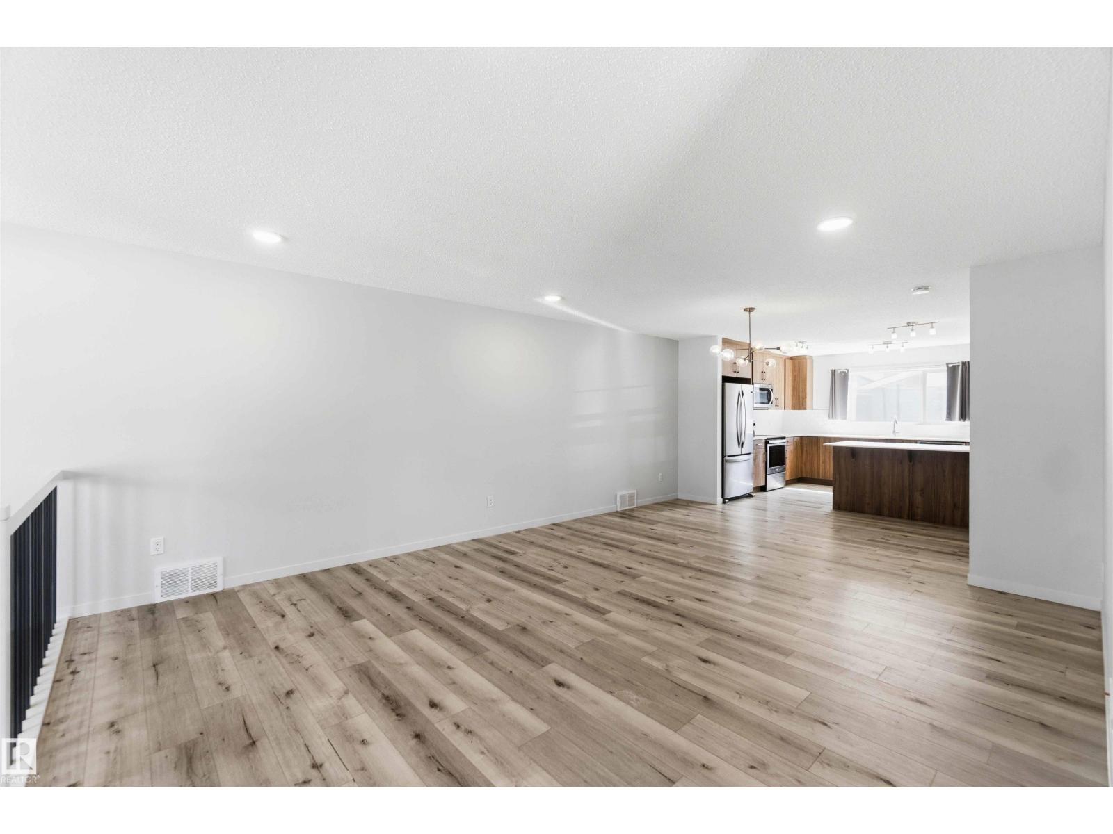 22371 93 Av Nw, Edmonton, Alberta  T5T 7L9 - Photo 4 - E4485300