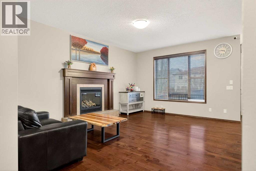 239 Cranarch Landing SE, Calgary, Alberta  T3M 0Z7 - Photo 5 - A2301934