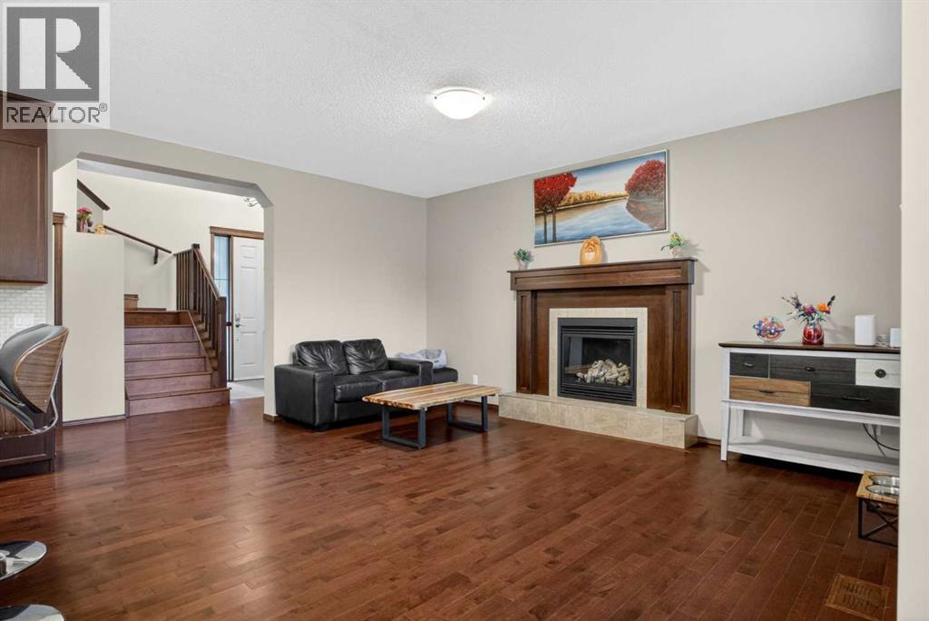 239 Cranarch Landing SE, Calgary, Alberta  T3M 0Z7 - Photo 4 - A2301934