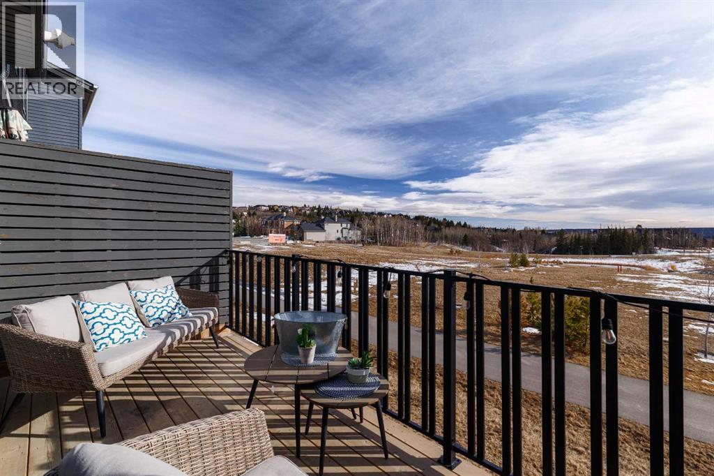 74 Spring Willow Close SW, Calgary, Alberta  T3H 6E8 - Photo 5 - A2306746