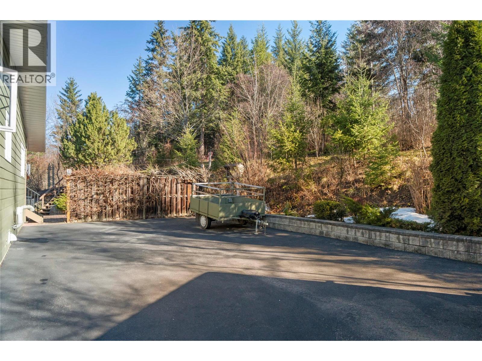 1280 Lakeshore Road Ne, Salmon Arm, British Columbia  V1E 2V7 - Photo 38 - 10379433