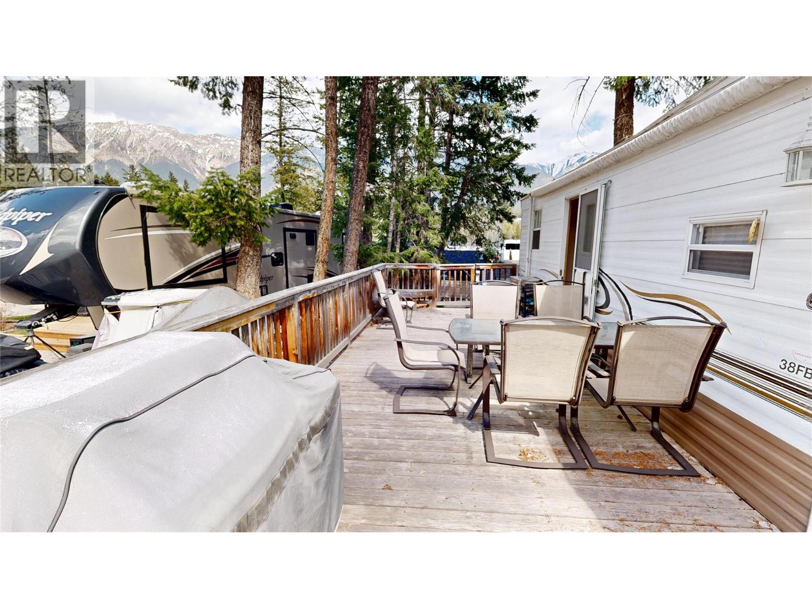 4868 Riverview Drive Unit# 100, Edgewater, British Columbia  V0A 1E0 - Photo 3 - 10385480