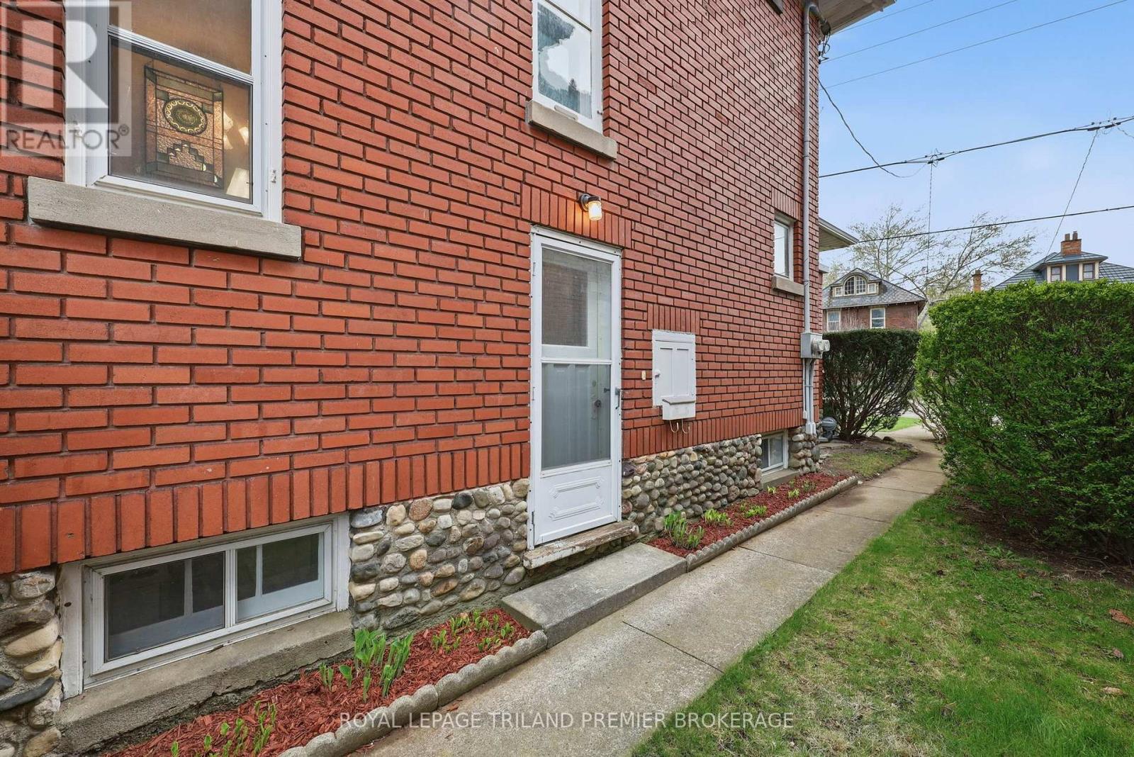 238 Ridout Street S, London South, Ontario  N6C 3Y4 - Photo 22 - X13072652