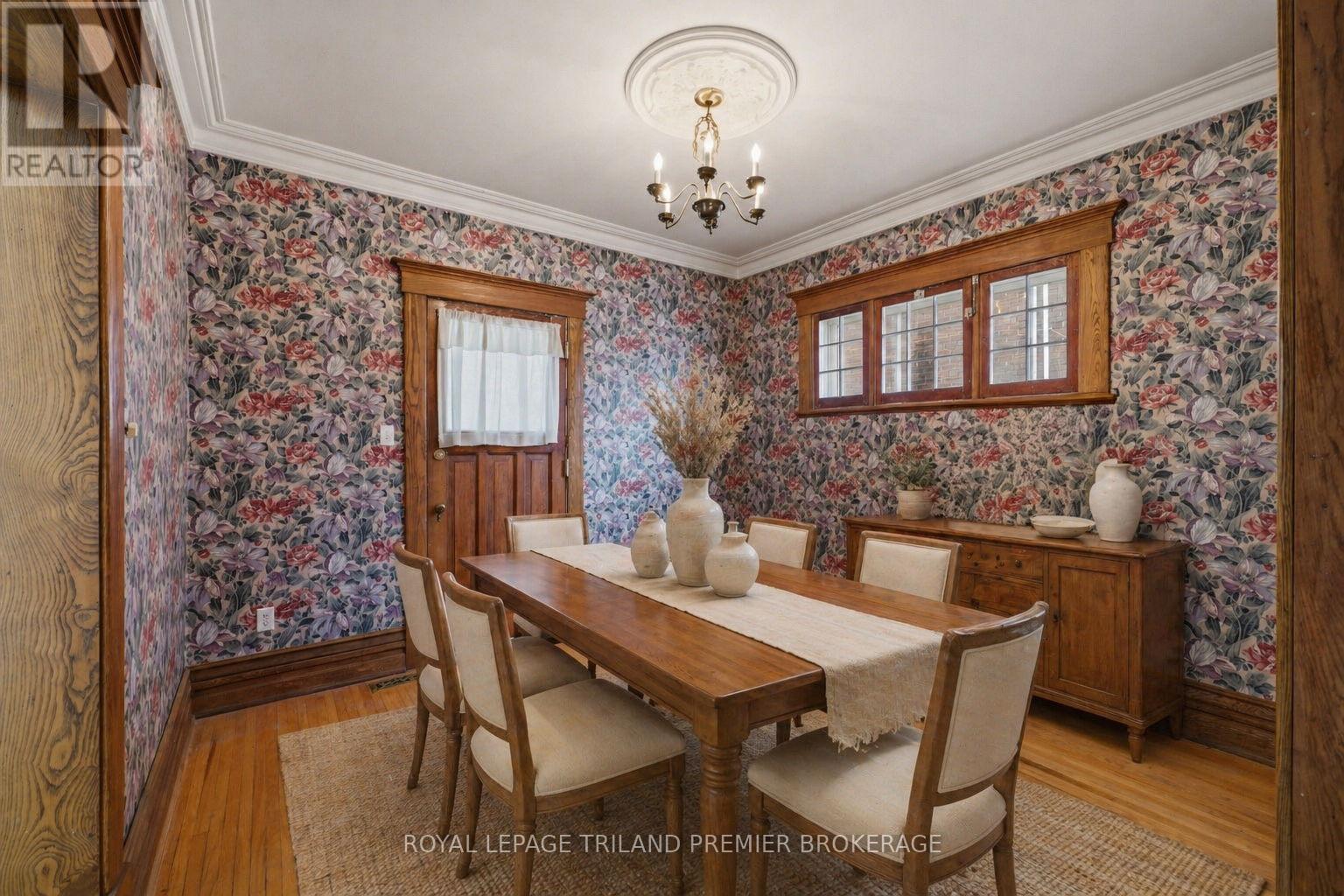 238 Ridout Street S, London South, Ontario  N6C 3Y4 - Photo 6 - X13072652
