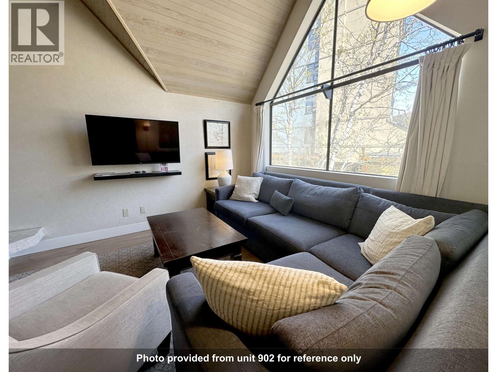 904wk15 4293 Mountain Square, Whistler, British Columbia  V8E 1B8 - Photo 4 - R3118495