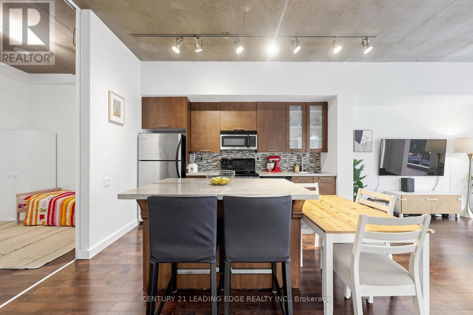 210 - 33 Mill Street, Toronto, Ontario  M5A 3R3 - Photo 11 - C13071598